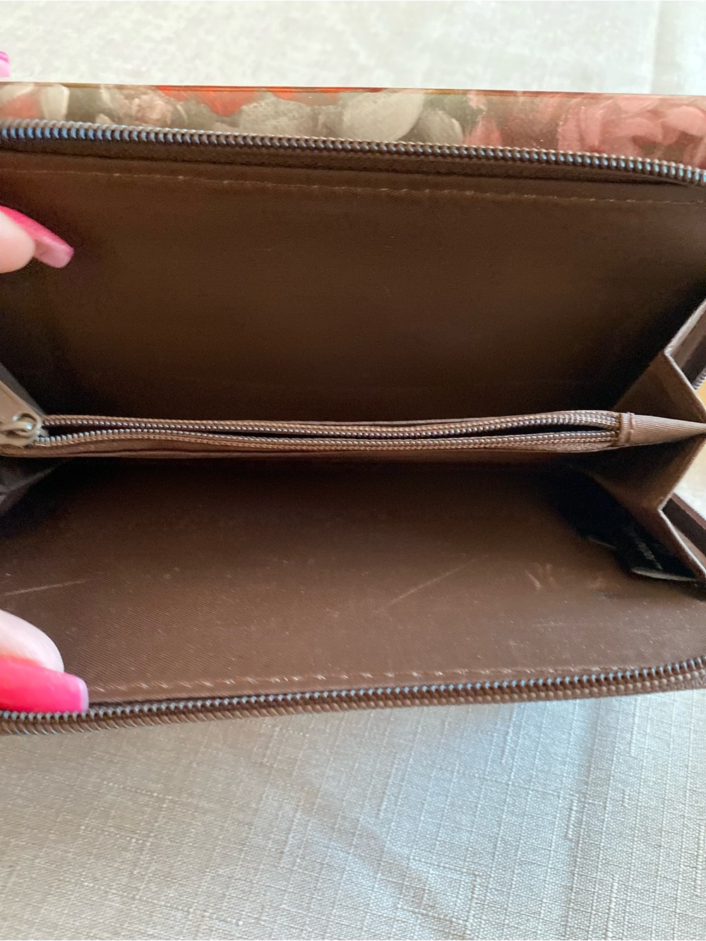 Floral Fold-Over Wallet - Pink & Red Roses - Picture 3 of 10